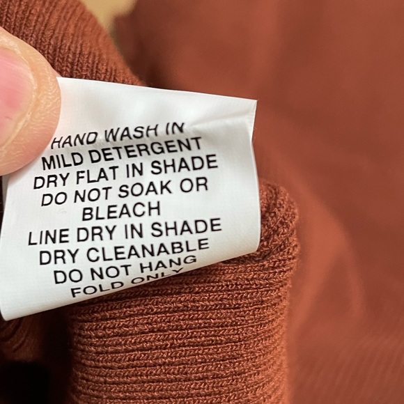 DISSH Rust Ribbed Tank Top - Picture 6 of 6